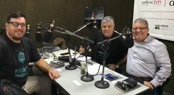 Diretor da Sustentare Wilmar Cidral concede entrevista para a rádio Udesc