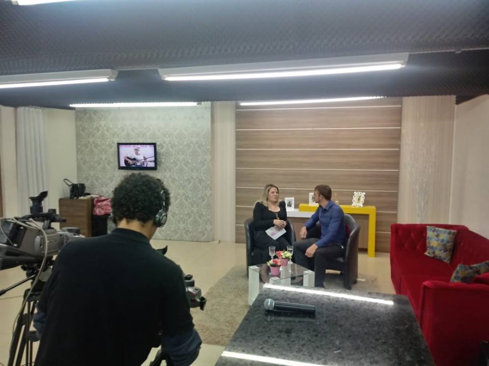 Francis Sarosdy concede entrevistas sobre palestra na Sustentare