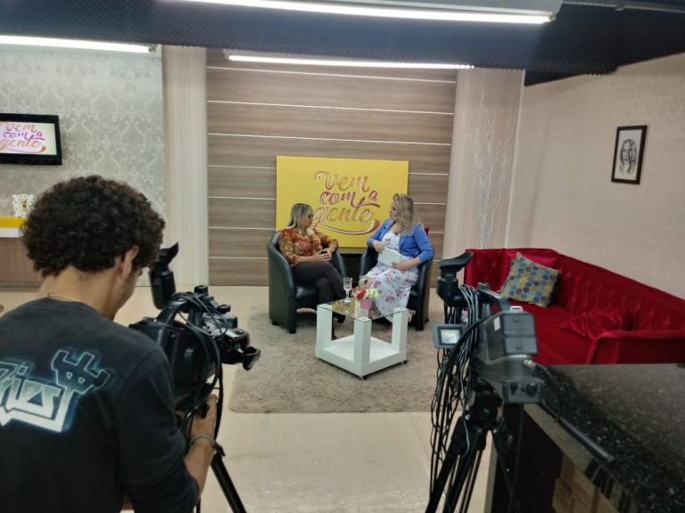 Professora Maria Lúcia Simas Paulino é entrevistada sobre planejamento de carreira
