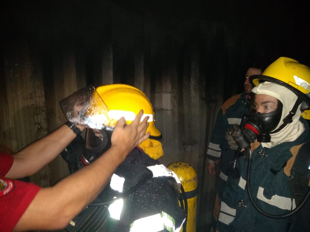 Alunos da Sustentare participam de atividade prática no Corpo de Bombeiros Voluntários de Joinville