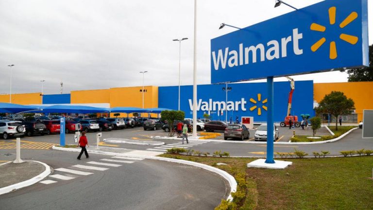 Gazeta do Povo e Uol entrevistam professores da Sustentare sobre a marca Walmart