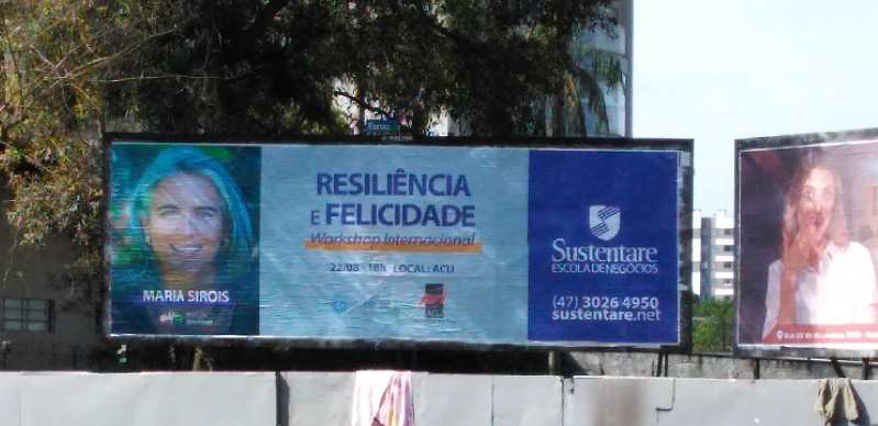 Sustentare faz campanha de outdoor para divulgar workshop internacional