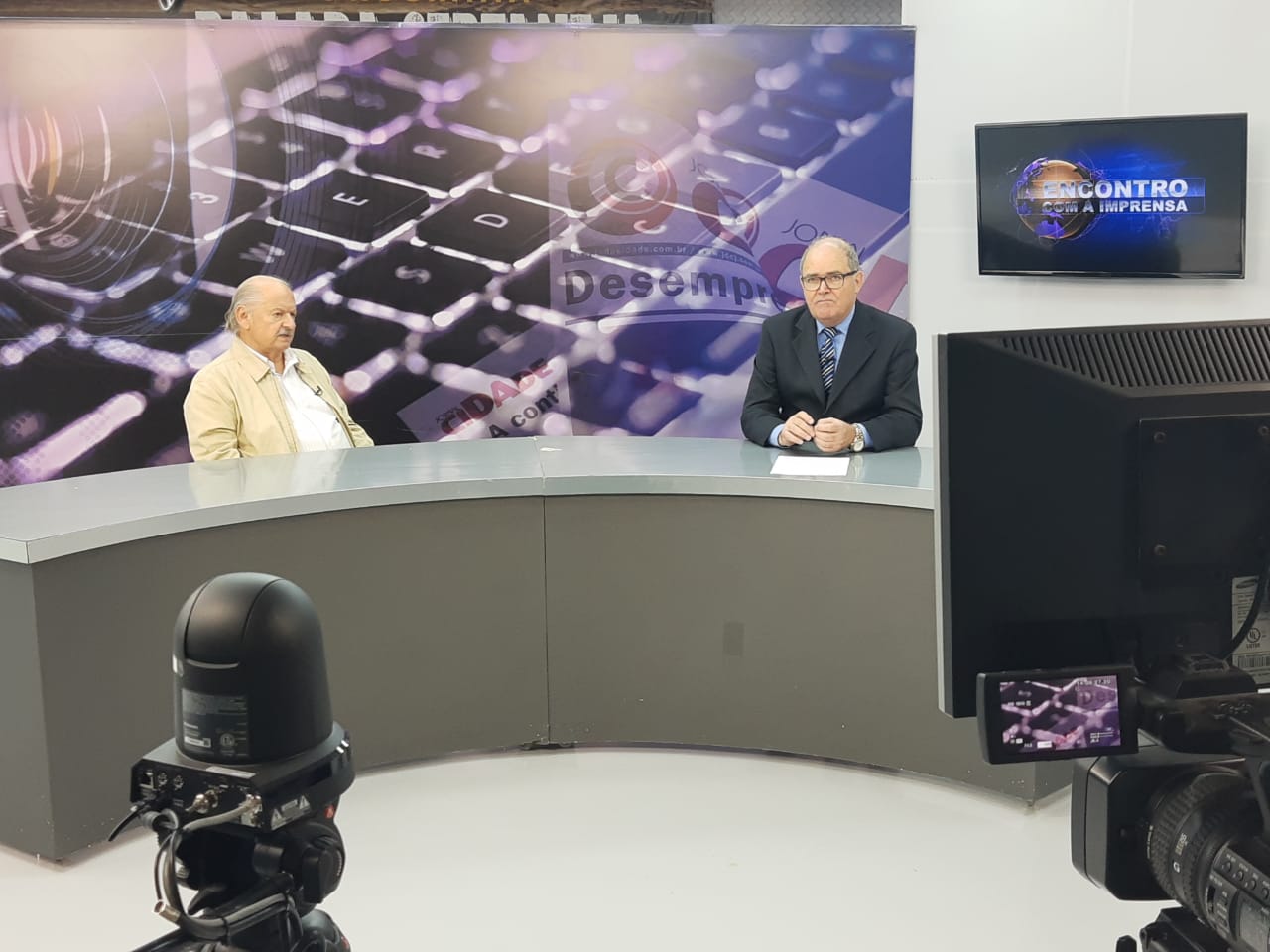 Celso Grisi concede entrevista sobre Economia Internacional à TV da Cidade