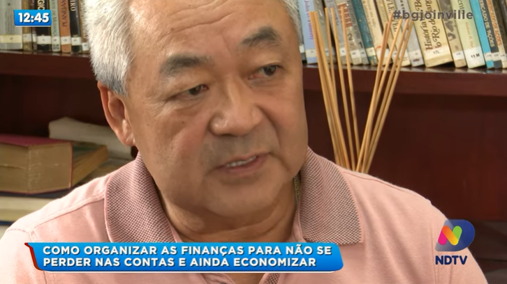 Consultor financeiro concede entrevista sobre finanças pessoais ao Balanço Geral
