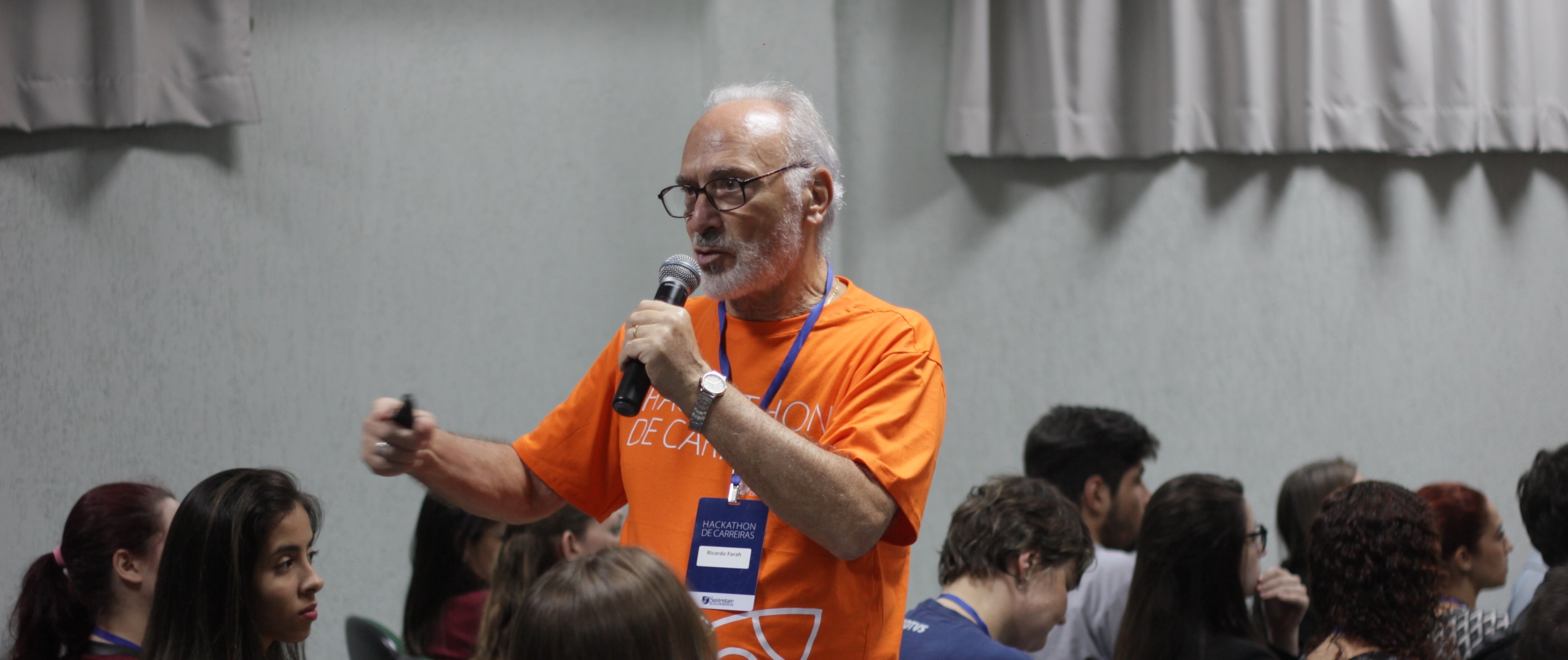 Coach com certificação internacional ministra curso de Autoconhecimento na Sustentare